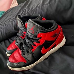 Retro 1 Mid Youth shoes, size 6